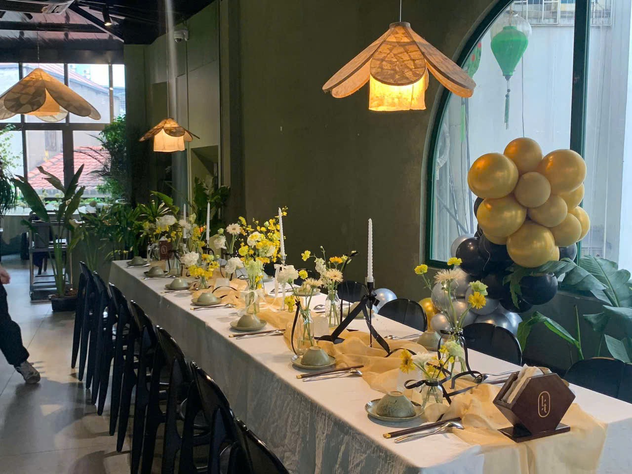 Trang trí tiệc Lá Lốt - Chi tiết trang trí bàn