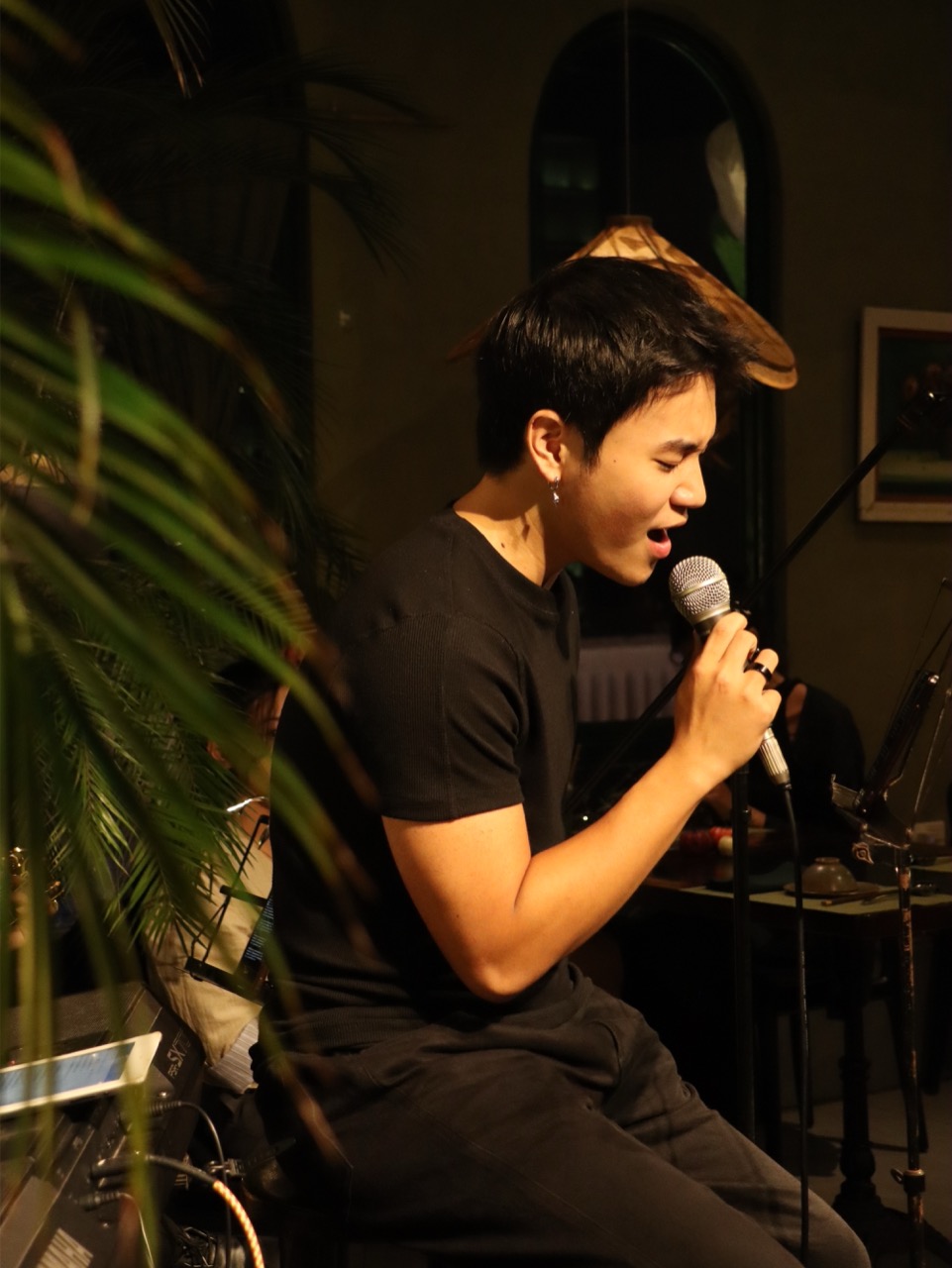 Live Music tại Lá Lốt