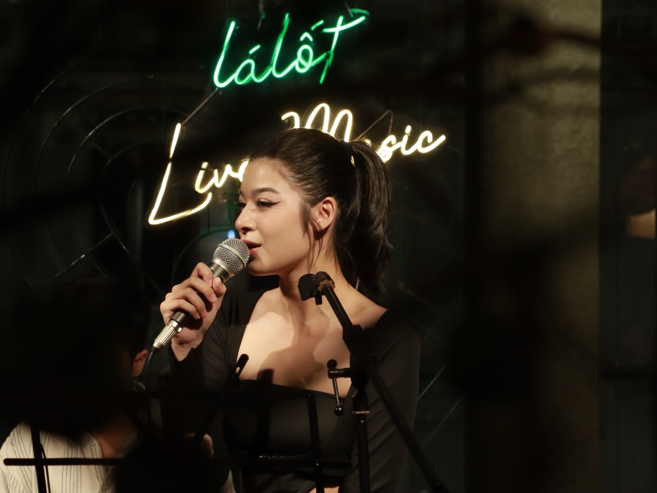 Live Music tại Lá Lốt