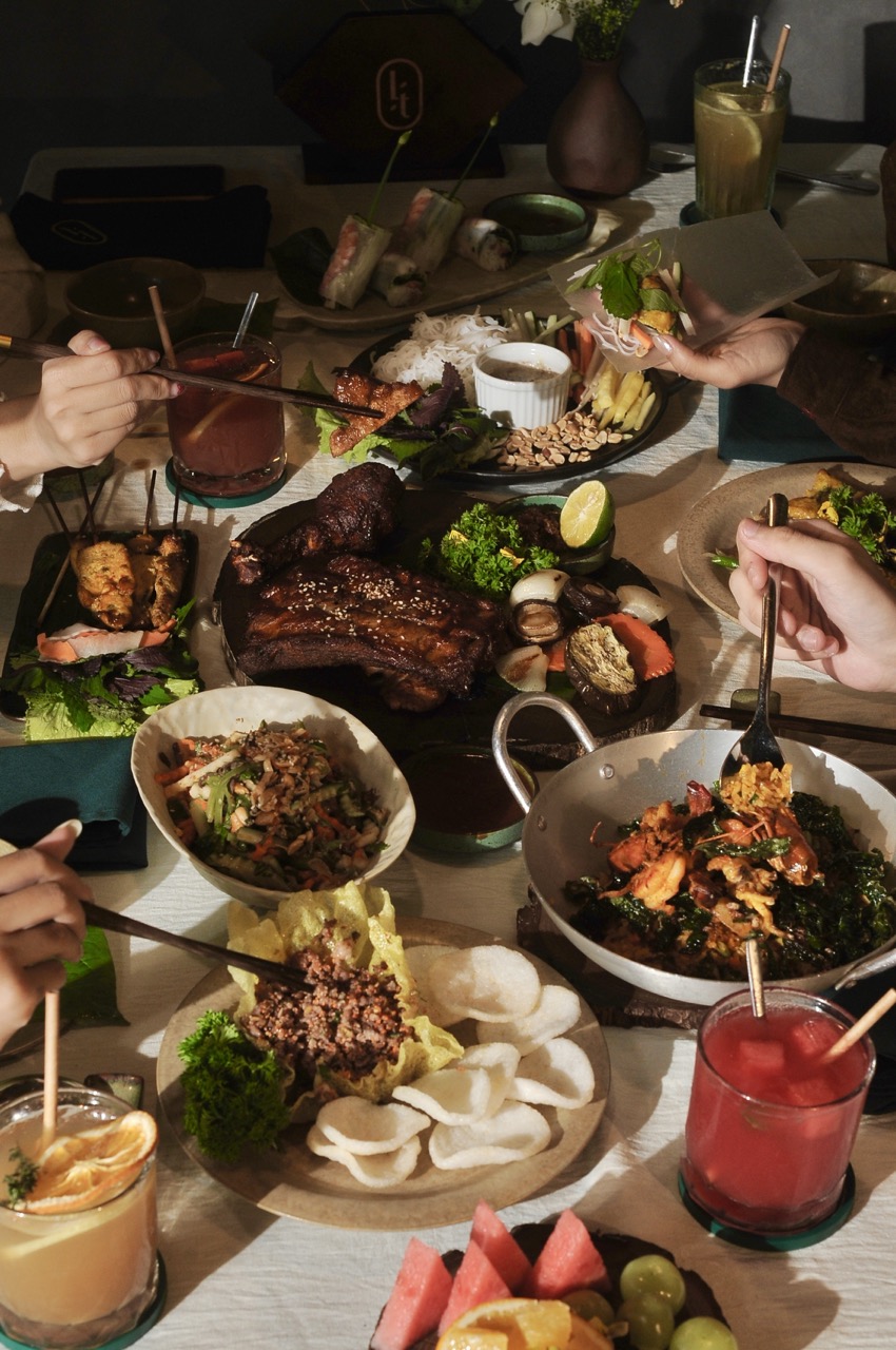 Không gian Lá Lốt