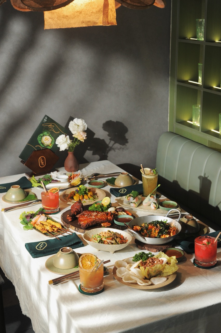 Không gian Lá Lốt